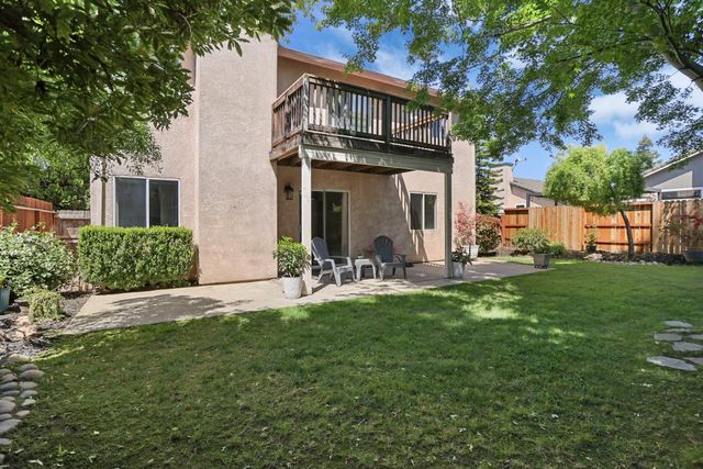 512 Mockingbird Dr, Lodi, CA 95240