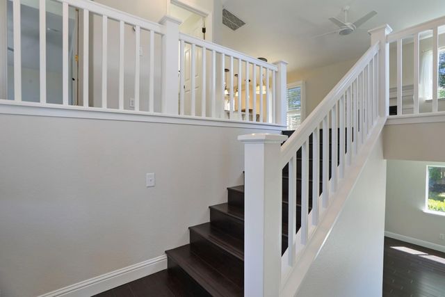 512 Mockingbird Dr, Lodi, CA 95240