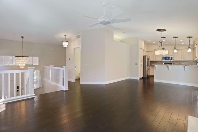 512 Mockingbird Dr, Lodi, CA 95240