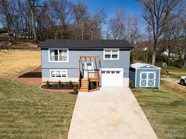 902 Forest Avenue, Valley Park, MO 63088