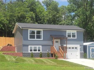 902 Forest Avenue, Valley Park, MO 63088