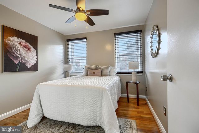 111 S CASTLE ST, Baltimore, MD 21231