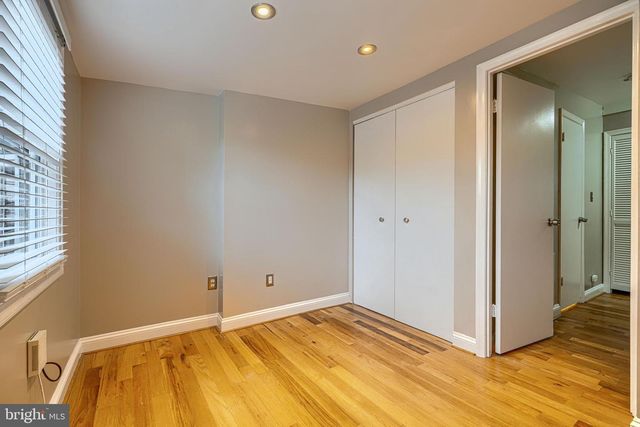 111 S CASTLE ST, Baltimore, MD 21231