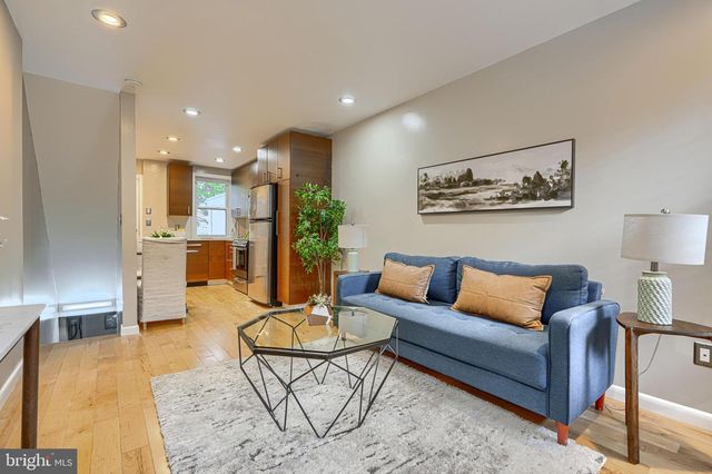 111 S CASTLE ST, Baltimore, MD 21231