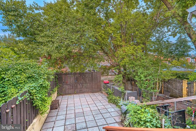 111 S CASTLE ST, Baltimore, MD 21231