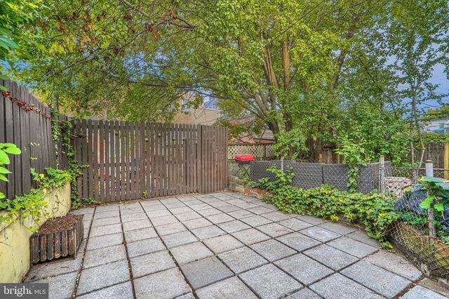 111 S CASTLE ST, Baltimore, MD 21231