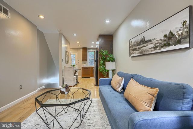 111 S CASTLE ST, Baltimore, MD 21231