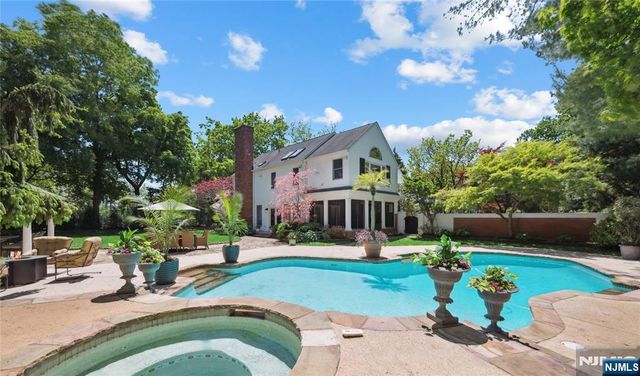 15 Hamilton Road, Morristown Town, NJ 07960