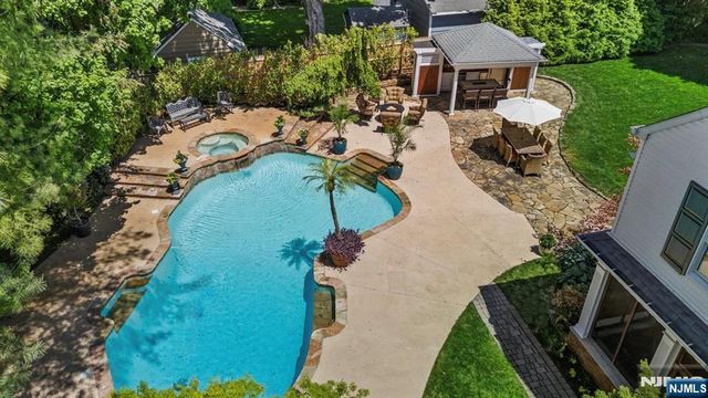 15 Hamilton Road, Morristown Town, NJ 07960