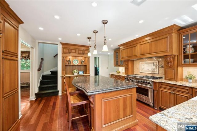 15 Hamilton Road, Morristown Town, NJ 07960