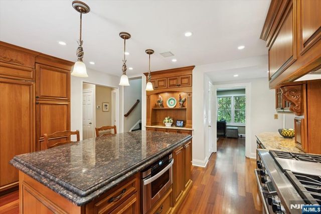 15 Hamilton Road, Morristown Town, NJ 07960