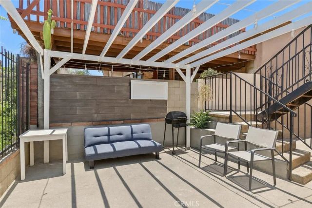 1178 Buelah, Los Angeles, CA 90063