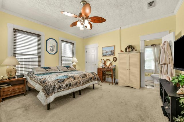 3017 Bernardo De Galvez Avenue, Galveston, TX 77550