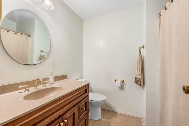 2337 Four Seasons Parkway, Crown Point, IN 46307