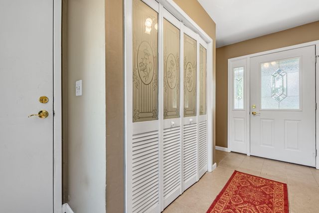 2337 Four Seasons Parkway, Crown Point, IN 46307