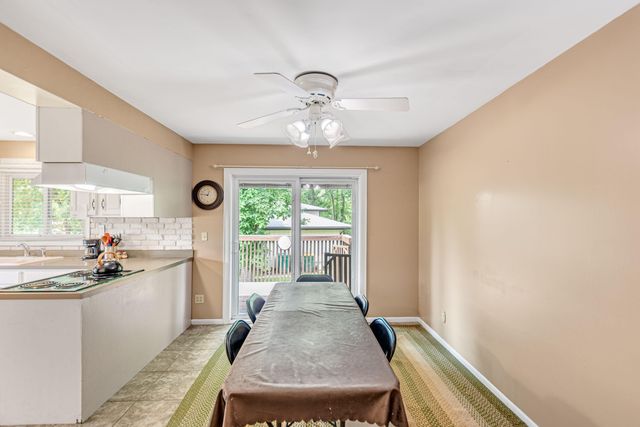 2337 Four Seasons Parkway, Crown Point, IN 46307
