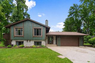 2337 Four Seasons Parkway, Crown Point, IN 46307
