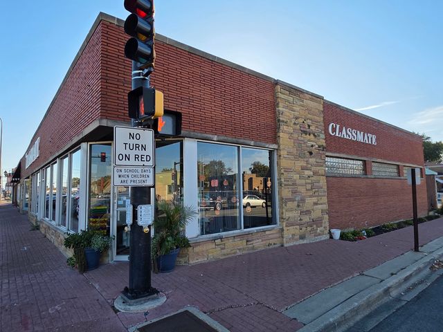 3625 W 95th Street, Evergreen Park, IL 60805