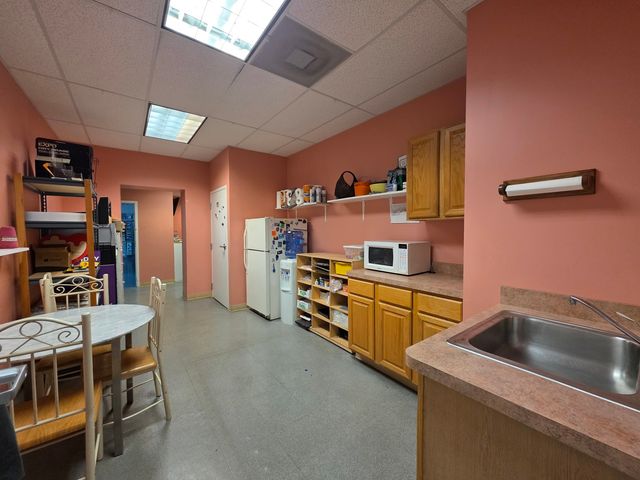 3625 W 95th Street, Evergreen Park, IL 60805