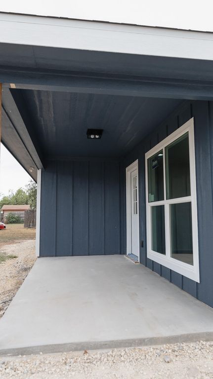 Image 15 of property listing at 909 Murphy Street, San Angelo, TX 76903