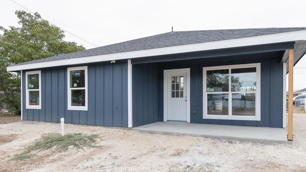 Image 17 of property listing at 909 Murphy Street, San Angelo, TX 76903