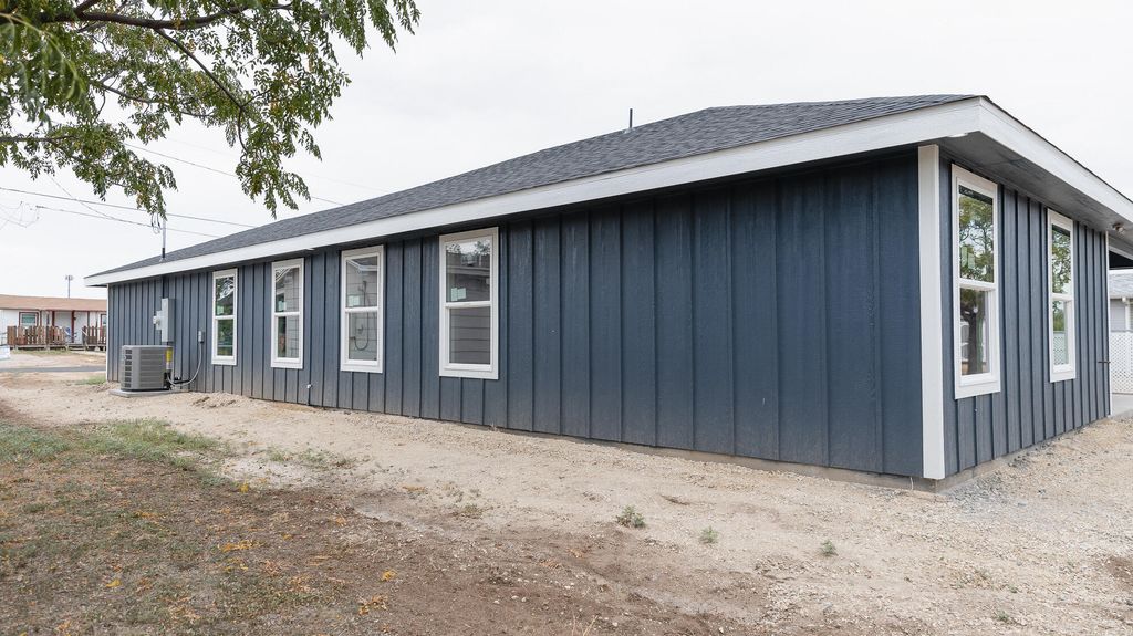 Image 18 of property listing at 909 Murphy Street, San Angelo, TX 76903