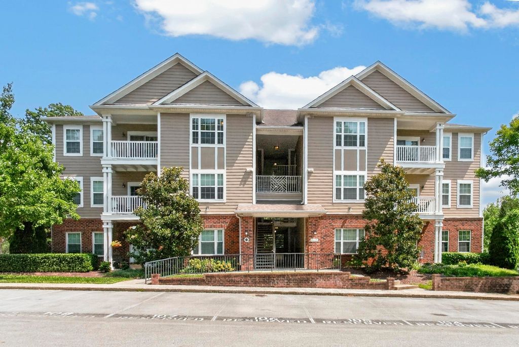 8605 Peckham Ln Unit 9, Antioch, TN 37013