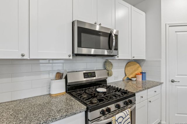 634 Bean Bnd, San Antonio, TX 78221