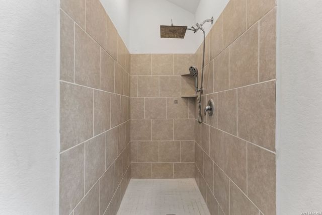 634 Bean Bnd, San Antonio, TX 78221