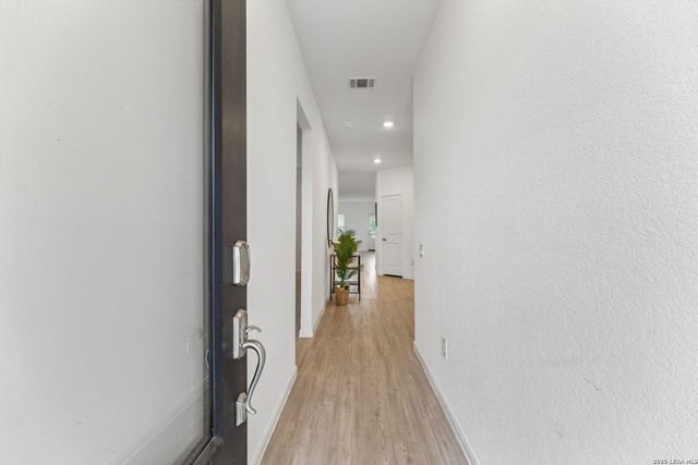 634 Bean Bnd, San Antonio, TX 78221