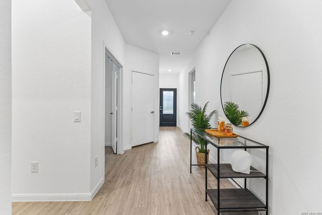 634 Bean Bnd, San Antonio, TX 78221