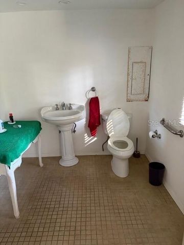 5211 WILCOX ROAD, Tampa, FL 33624