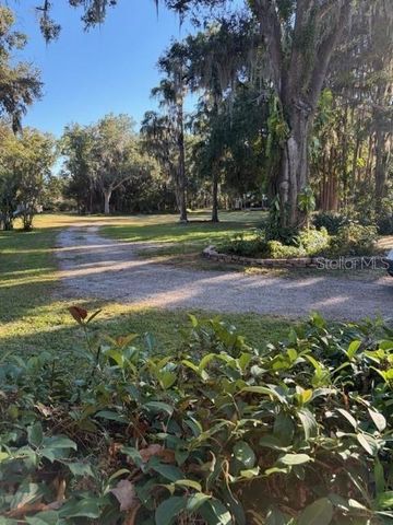 5211 WILCOX ROAD, Tampa, FL 33624