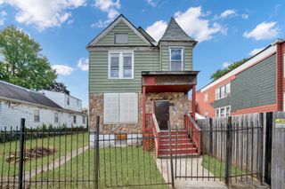 6822 S Claremont Avenue, Chicago, IL 60636