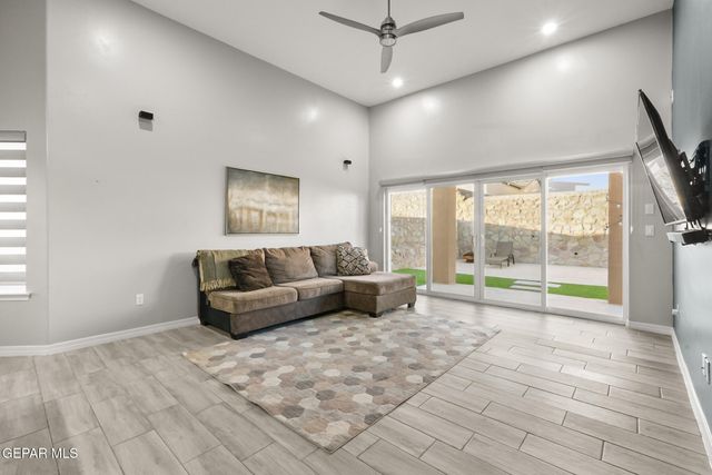 13729 Lago Vista Avenue, Horizon City, TX 79928