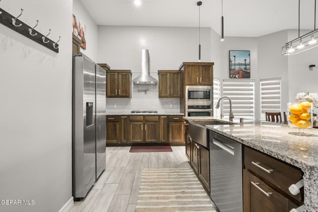 13729 Lago Vista Avenue, Horizon City, TX 79928