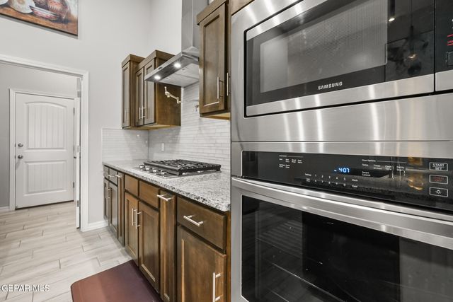 13729 Lago Vista Avenue, Horizon City, TX 79928