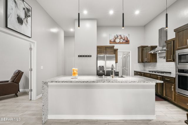 13729 Lago Vista Avenue, Horizon City, TX 79928