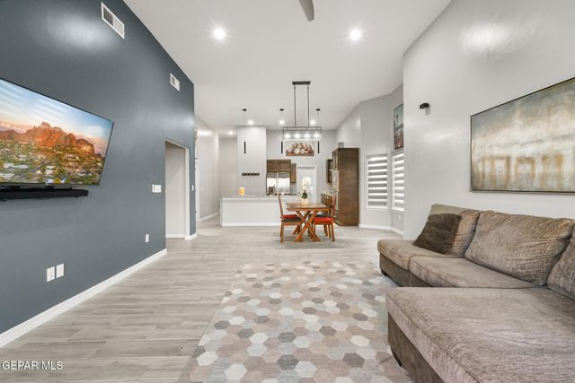 13729 Lago Vista Avenue, Horizon City, TX 79928