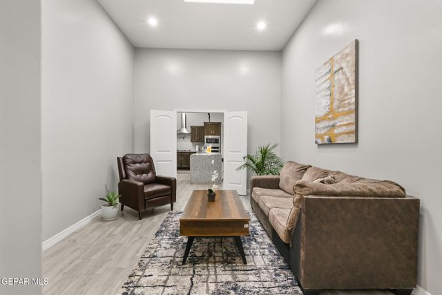 13729 Lago Vista Avenue, Horizon City, TX 79928