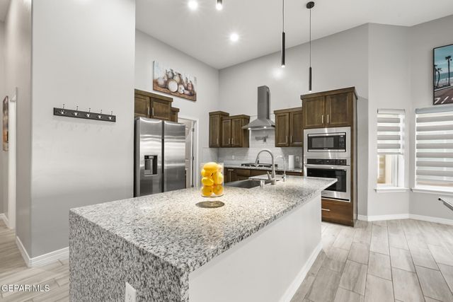 13729 Lago Vista Avenue, Horizon City, TX 79928