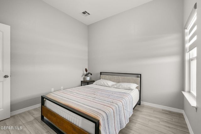 13729 Lago Vista Avenue, Horizon City, TX 79928