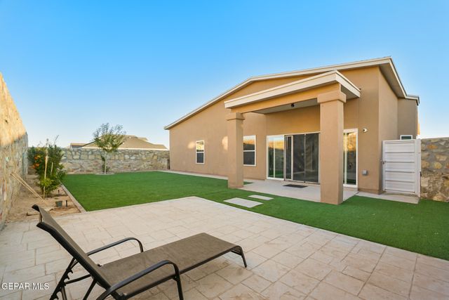 13729 Lago Vista Avenue, Horizon City, TX 79928