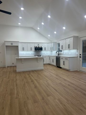 127 Carriage Court, Somerset, KY 42503