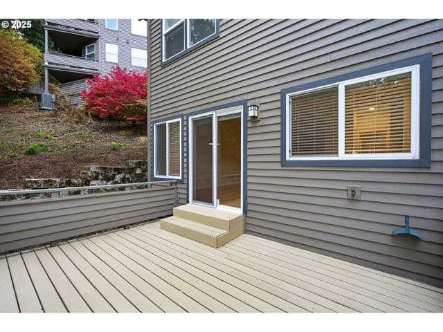 4355 SILVER Ct, Lake Oswego, OR 97035