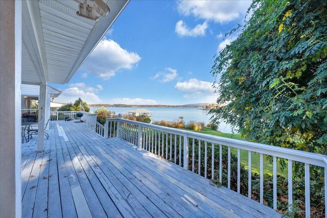 362 Carrs Point LN, Moneta, VA 24121