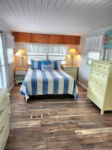 1912 IOWA AVENUE, Bradenton, FL 34207