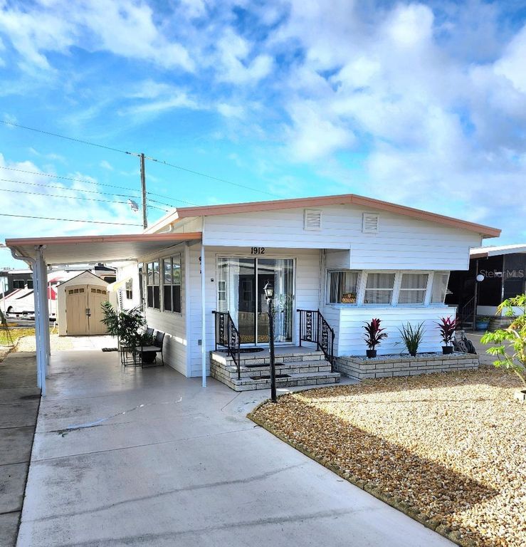 1912 IOWA AVENUE, Bradenton, FL 34207