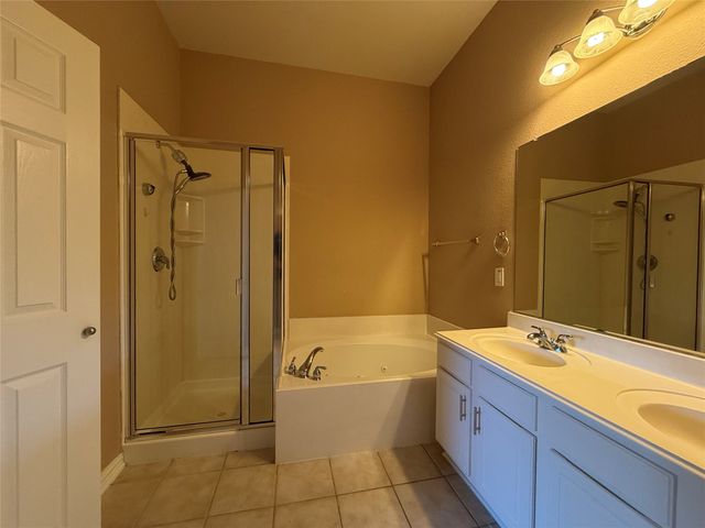 5327 Lake Gardens Drive, Grand Prairie, TX 75052