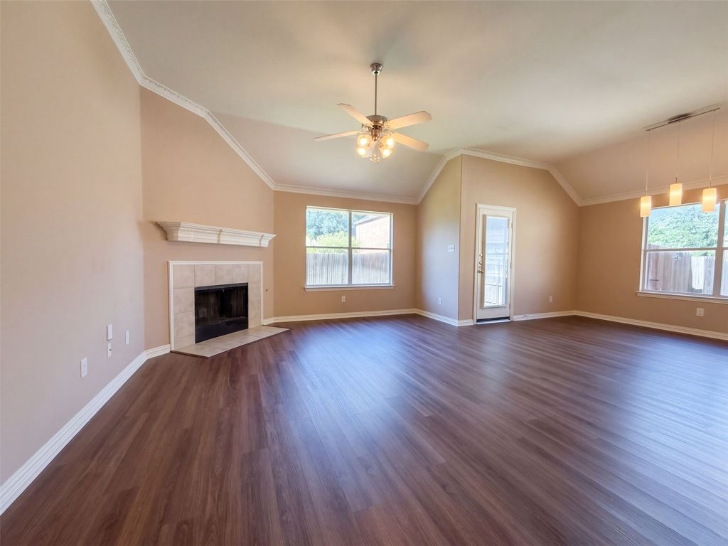5327 Lake Gardens Drive, Grand Prairie, TX 75052 — photo 3